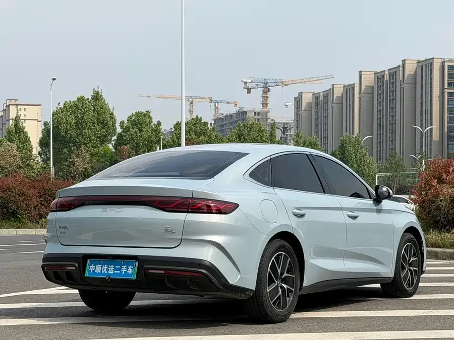 BYD Qin L Qin L 2024 DM-i 120KM Beyond Edition 2024 — миниатюра 2