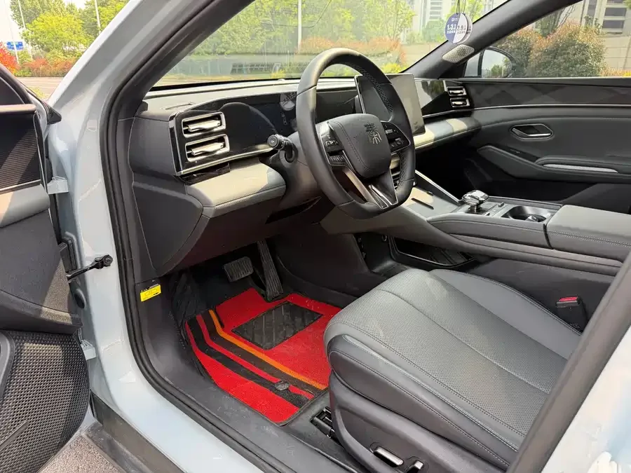 BYD Qin L Qin L 2024 DM-i 120KM Beyond Edition 2024 — миниатюра 3
