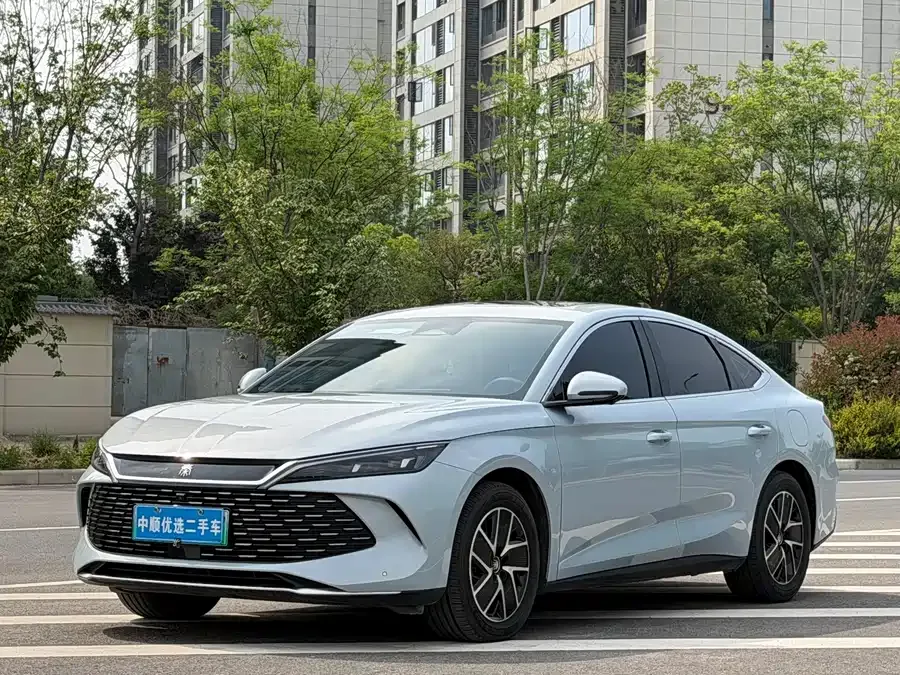 BYD Qin L Qin L 2024 DM-i 120KM Beyond Edition 2024 — фото 1, купить с доставкой в Москву
