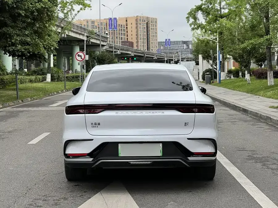 BYD Second-hand Han 2022 DM-i 121KM Premium Edition 2022 — миниатюра 2