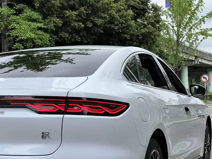 BYD Second-hand Han 2022 DM-i 121KM Premium Edition 2022 — миниатюра 3