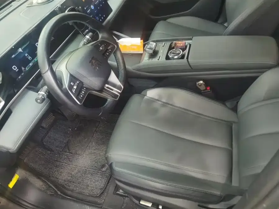 BYD Qin L Qin L 2024 DM-i 120KM Leading Edition 2025 — миниатюра 3