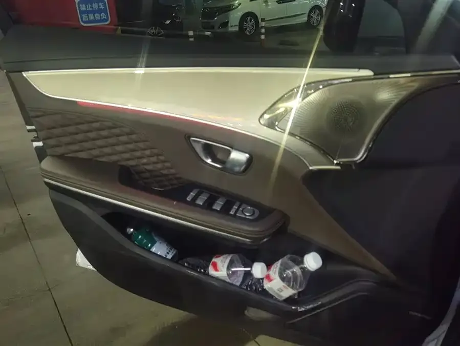 BYD Second-hand Han 2023 DM-i Champion Edition 121KM Prestige Edition 2023 — миниатюра 4