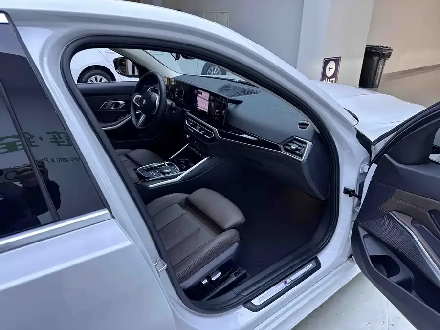BMW 3 series BMW 3 Series 2023 320Li M Sport Package 2023 — миниатюра 5