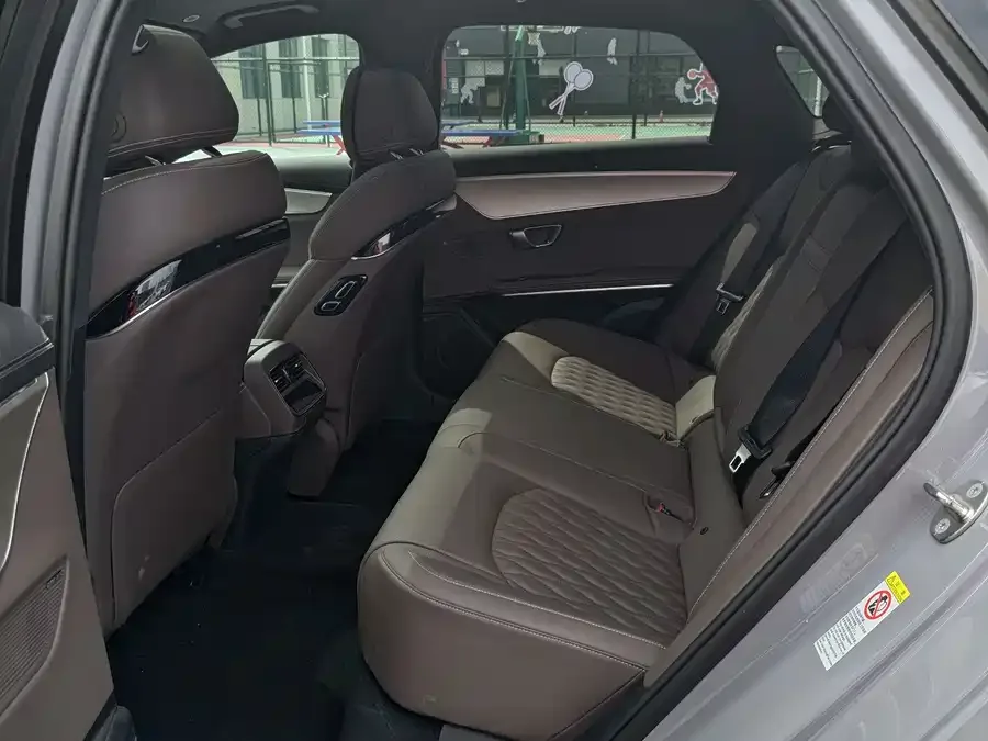 BYD Second-hand Han 2025 DM-i Intelligent Driving Edition 125KM LiDAR Flagship Model 2025 — миниатюра 2