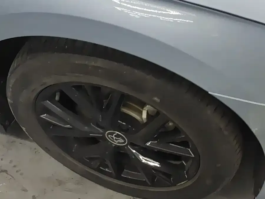 BYD Second-hand Han 2023 DM-i Champion Edition 121KM Premium Edition 2024 — миниатюра 4