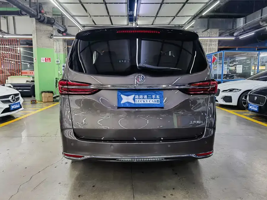 Buick GL8 2023 facelift land business class luxury model 2025 — миниатюра 2
