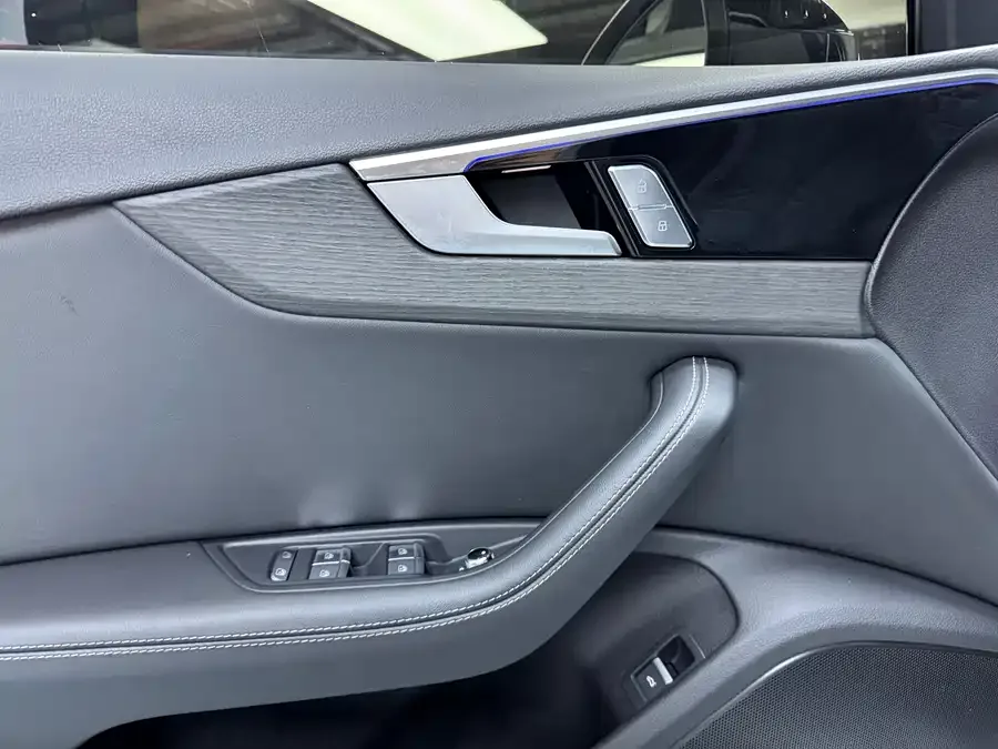 Audi a4 l 2024 40 TFSI luxury and dynamic model 2024 — миниатюра 4
