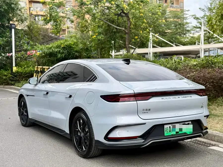 BYD Second-hand Han 2025 DM-i Intelligent Driving Edition 125KM Elite Edition 2025 — миниатюра 3