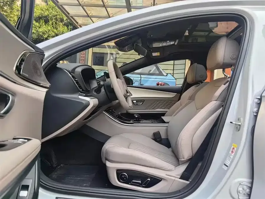 BYD Second-hand Han 2024 EV Honor Edition 605KM Front-wheel Drive Premium 2024 — миниатюра 2