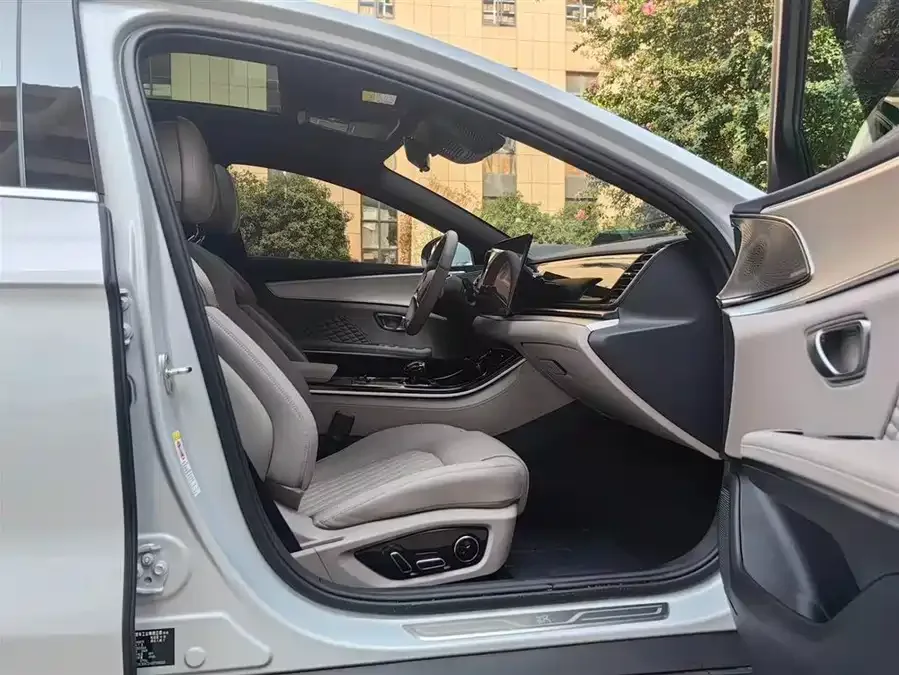 BYD Second-hand Han 2024 EV Honor Edition 605KM Front-wheel Drive Premium 2024 — миниатюра 4