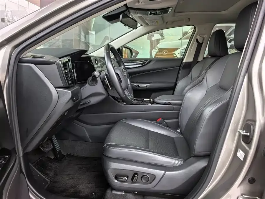 Lexus NX 2022 260 front-wheel drive Chuangyue Edition 2023 — миниатюра 2