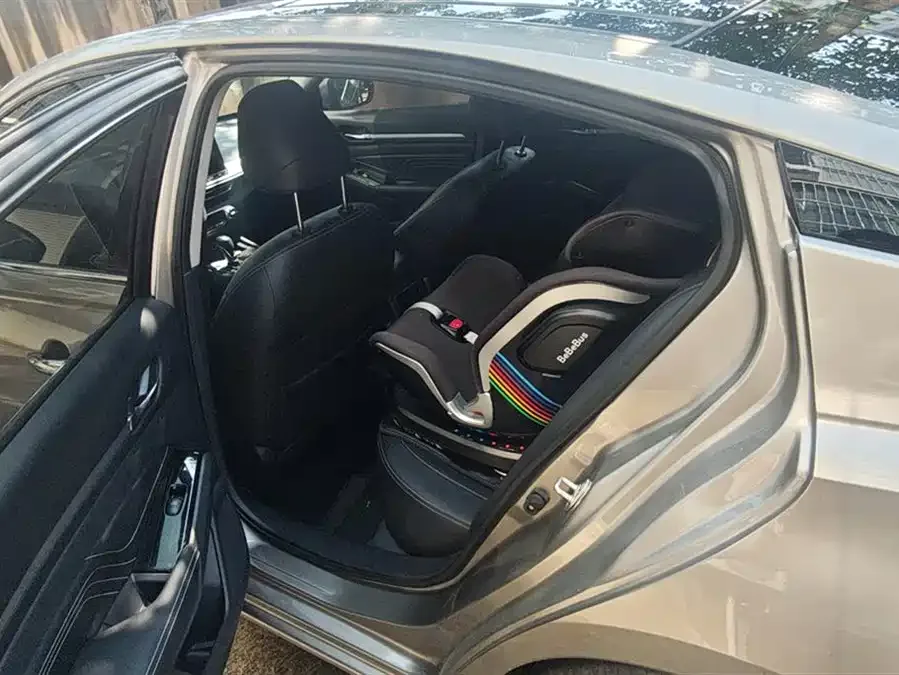 Nissan Altima Teana 2022 2.0L XL-Upr Premium Edition 2023 — миниатюра 5
