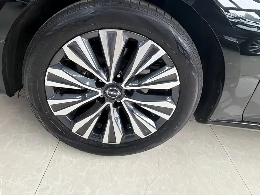Nissan Altima 2022 Teana 2.0L XL-TLS Enjoy Edition 2023 — миниатюра 4