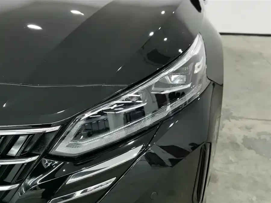 Nissan Altima Teana 2022 2.0L XL-Upr Premium Edition 2024 — миниатюра 4