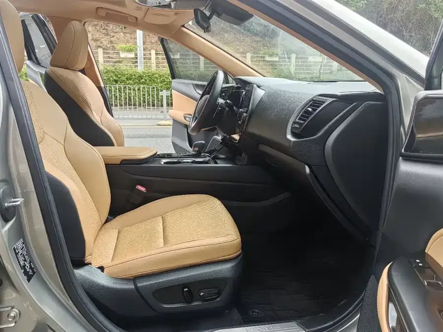 Lexus NX 2022 260 front-wheel drive Chuangyue Edition 2022 — миниатюра 2