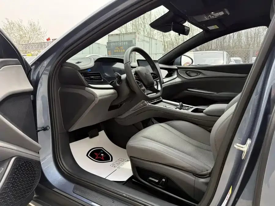 BYD seal Haibao 2024 Glory Edition DM-i 1.5L 121km Elite 2024 — миниатюра 3