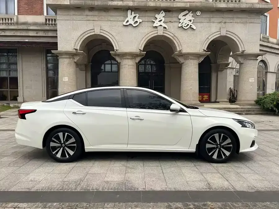 Nissan Altima Teana 2021 2.0L XL Comfort Edition 2022 — миниатюра 2