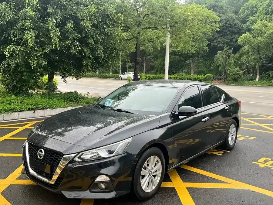 Nissan Altima Teana 2021 2.0L XE Fashion Edition 2022 — фото 1, купить с доставкой в Москву