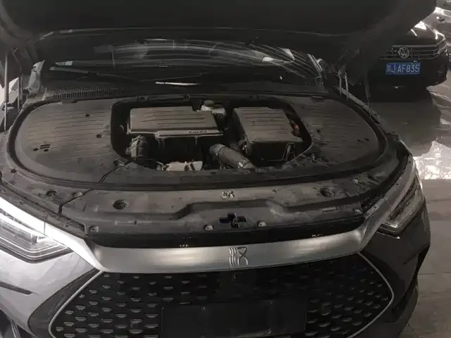 BYD Second-hand Han 2023 DM-i Champion Edition 121KM Premium Edition 2023 — миниатюра 3