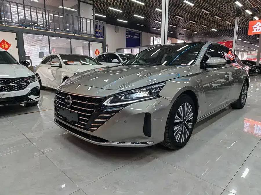 Nissan Altima Teana 2022 2.0L XL-Upr Premium Edition 2023 — фото 1, купить с доставкой в Москву