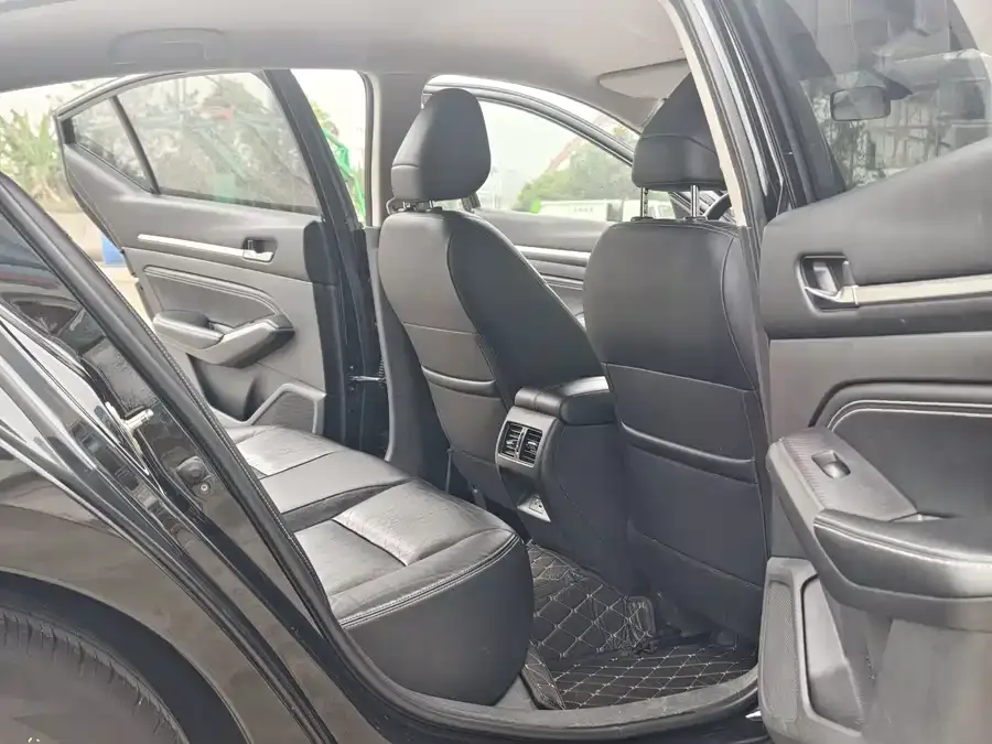 Nissan Altima Teana 2021 2.0L XE Fashion Edition 2022 — миниатюра 3