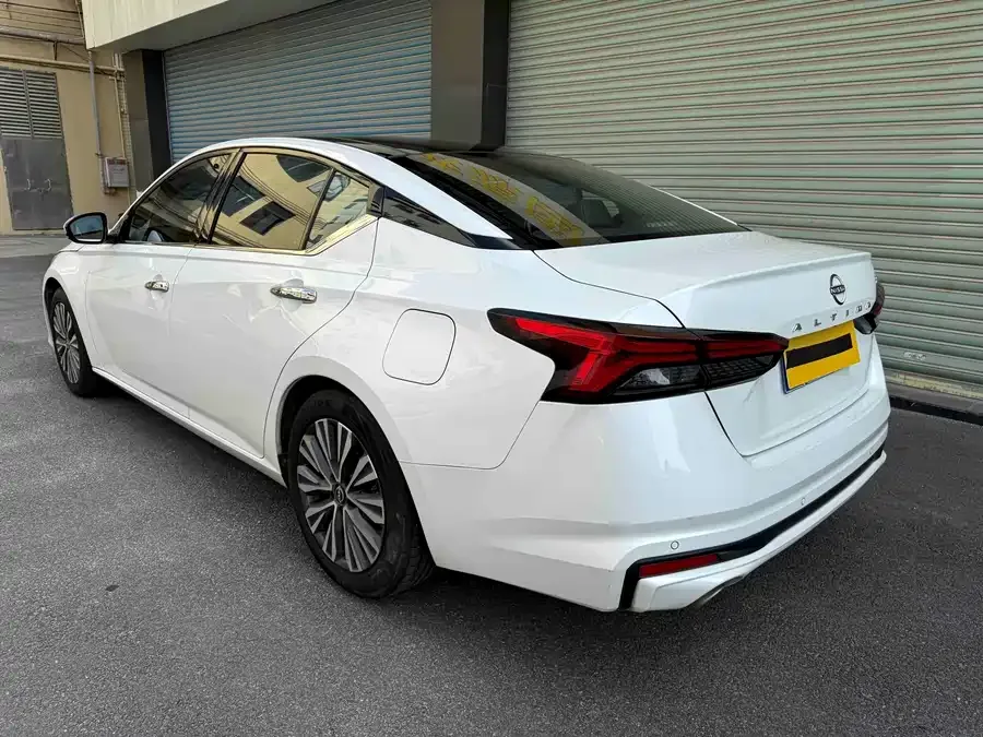 Nissan Altima 2022 Teana 2.0L XL-TLS Enjoy Edition 2023 — миниатюра 3