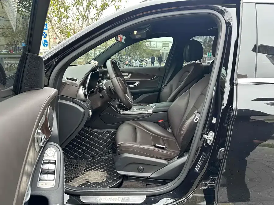 Mercedes-Benz GLC Mercedes-Benz GLC 2022 facelift GLC 300 L 4MATIC Dynamic Edition 2023 — миниатюра 2