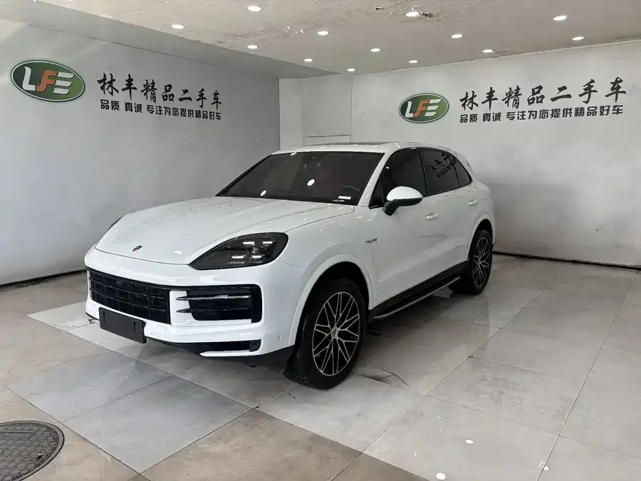 Porsche Cayenne New Energy Cayenne New Energy 2024 Cayenne E-Hybrid 2.0T 2024 — фото 1, купить с доставкой в Москву