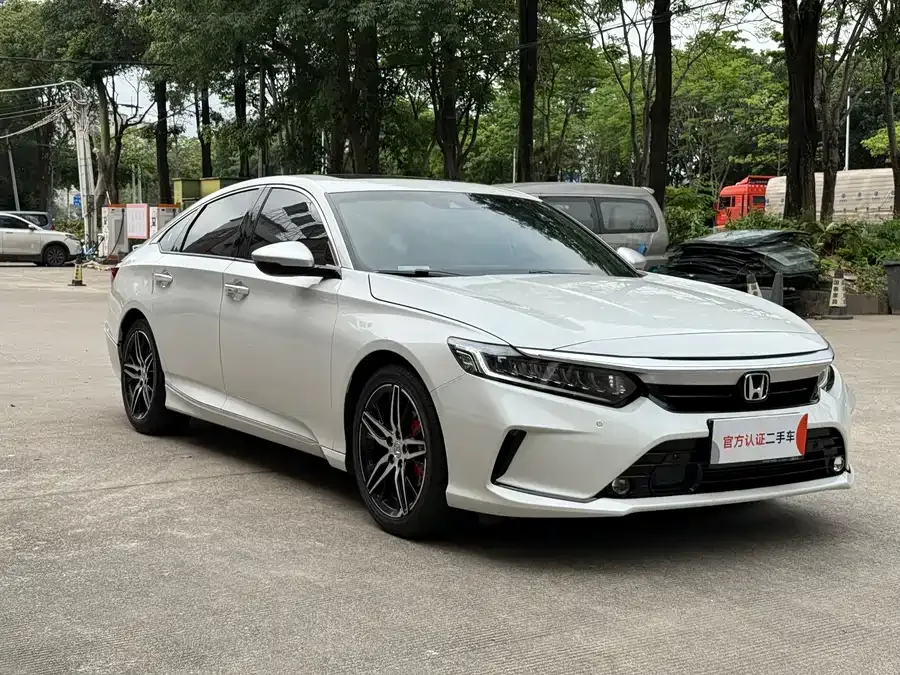 Honda Inspire 2022 Insignia 260TURBO Elite Edition 2022 — миниатюра 3