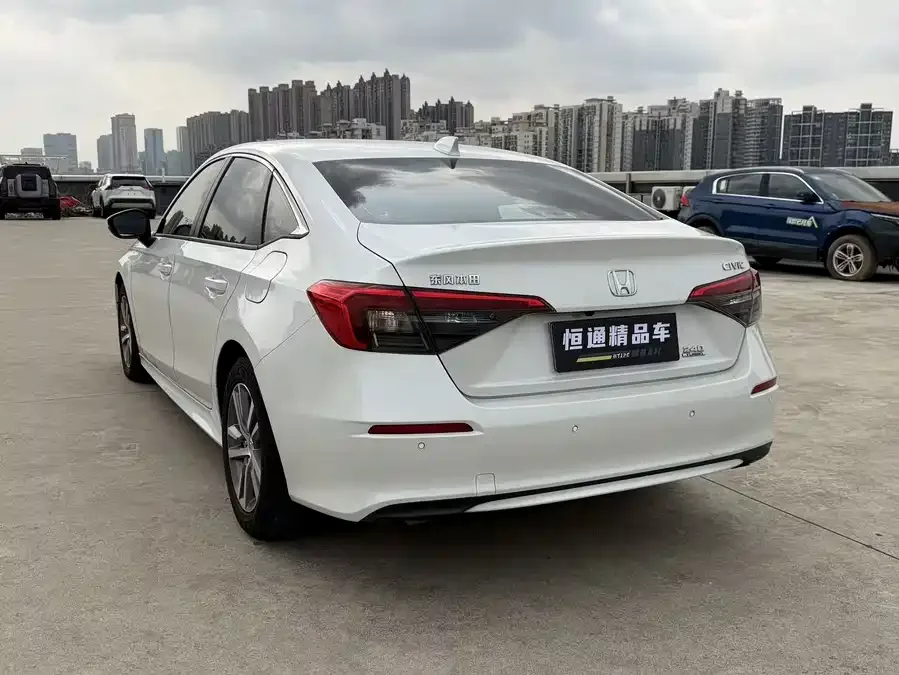 Honda Civic 2022 Civic 240TURBO CVT Dynamic Edition 2022 — миниатюра 5