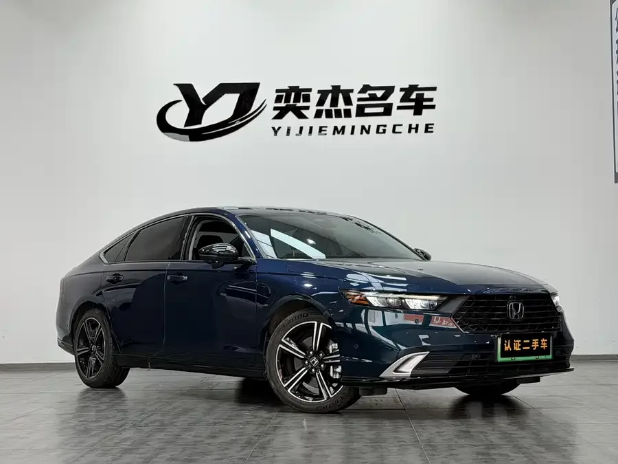Honda Accord New Energy Accord New Energy 2023 2.0L e:PHEV Flagship Edition 2024 — миниатюра 3
