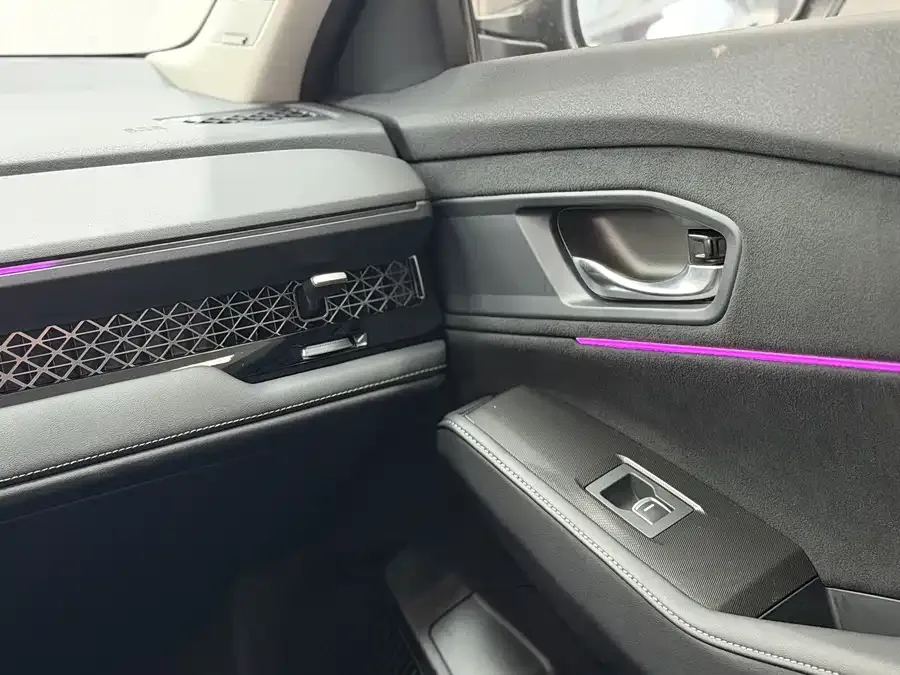 Honda Accord New Energy Accord New Energy 2023 2.0L e:PHEV Flagship Edition 2024 — миниатюра 5