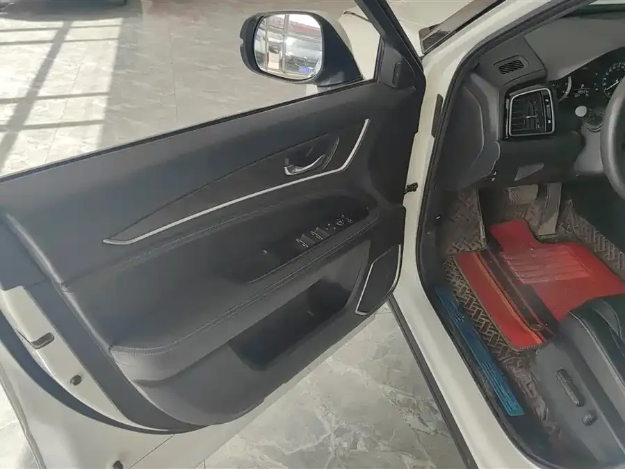 Honda UR-V 2020 240TURBO 2WD Joy Edition 2022 — миниатюра 4