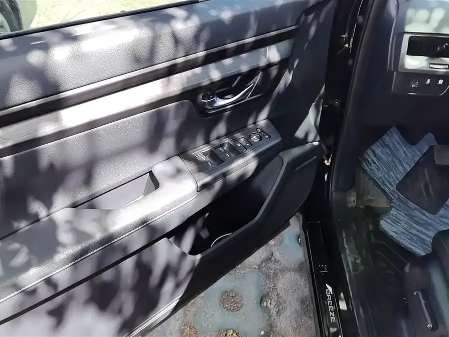 Honda Breeze Haoying 2023 240TURBO 2WD Luxury Edition 5 Seaters 2023 — миниатюра 4