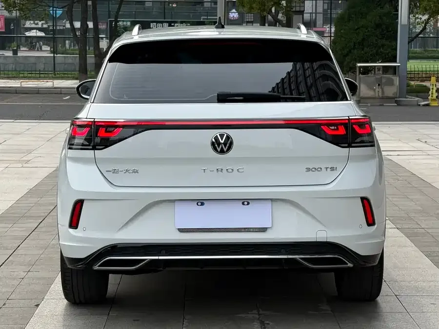 Volkswagen T-ROC T-ROC 2025 300TSI DSG 2WD Chenguang Edition 2025 — миниатюра 2
