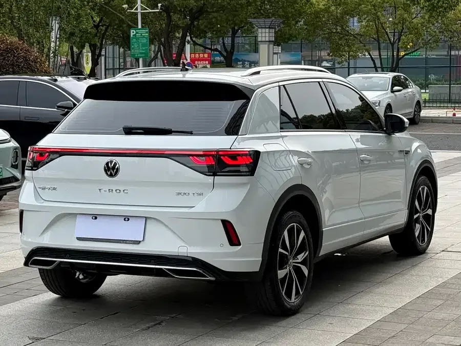 Volkswagen T-ROC T-ROC 2025 300TSI DSG 2WD Chenguang Edition 2025 — миниатюра 4