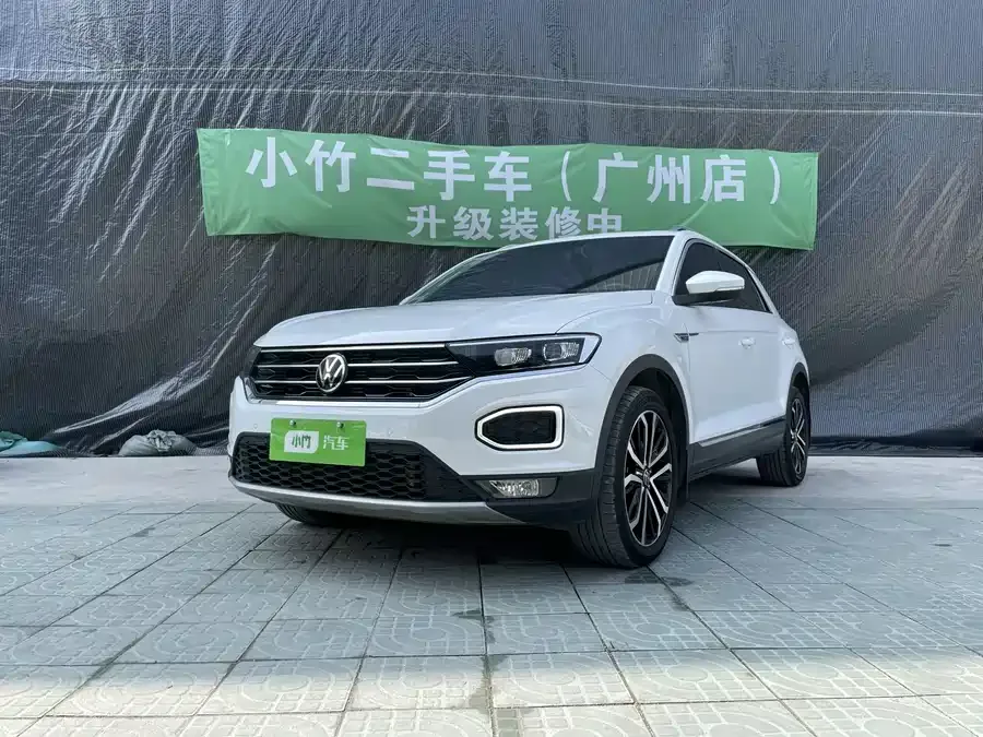 Volkswagen T-ROC T-ROC 2021 facelift 280TSI DSG four-wheel drive luxury intelligent version 2022 — фото 1, купить с доставкой в Москву