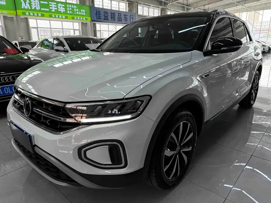 Volkswagen T-ROC T-ROC 2023 280TSI DSG 2WD Time Edition 2023 — фото 1, купить с доставкой в Москву