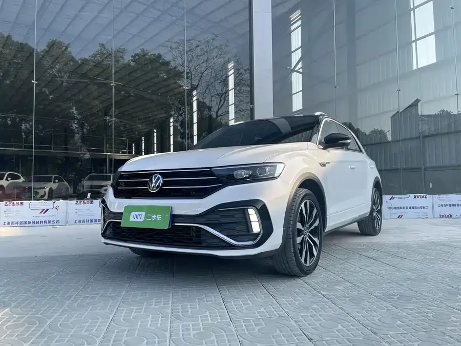Volkswagen T-ROC T-ROC 2022 280TSI DSG 2WD R-Line Pro PLUS 2022 — фото 1, купить с доставкой в Москву