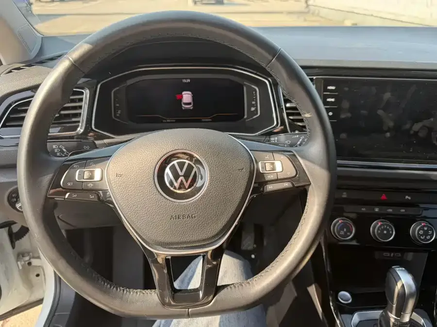 Volkswagen T-ROC T-ROC 2022 280TSI DSG 2WD Comfort PLUS 2022 — миниатюра 2