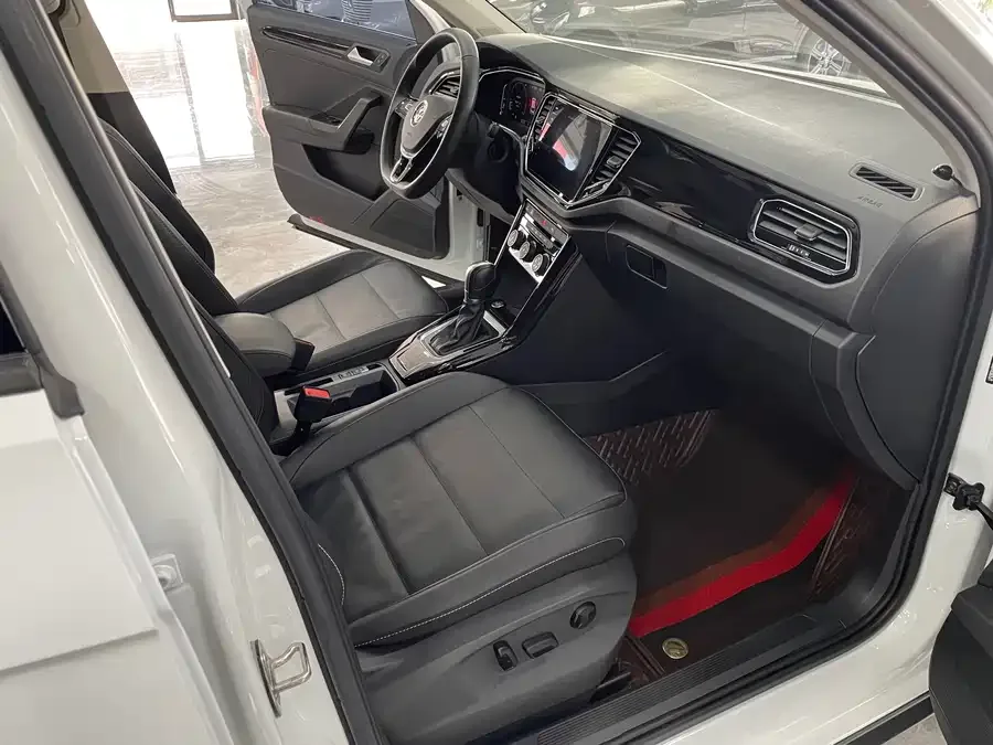 Volkswagen T-ROC T-ROC 2022 280TSI DSG 2WD Comfort PLUS 2022 — миниатюра 4