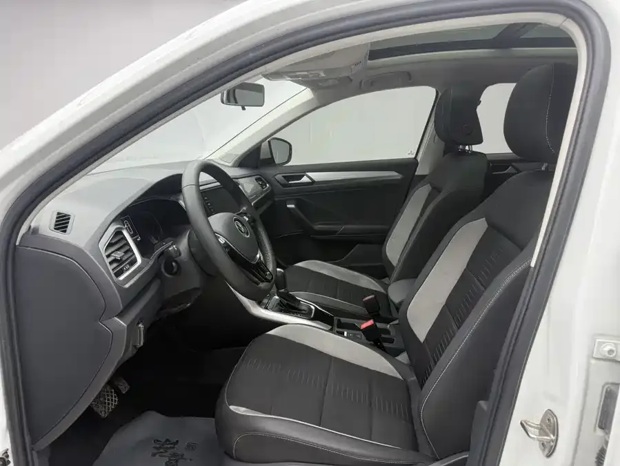 Volkswagen T-ROC T-ROC 2022 280TSI DSG 2WD Elite PLUS 2023 — миниатюра 4