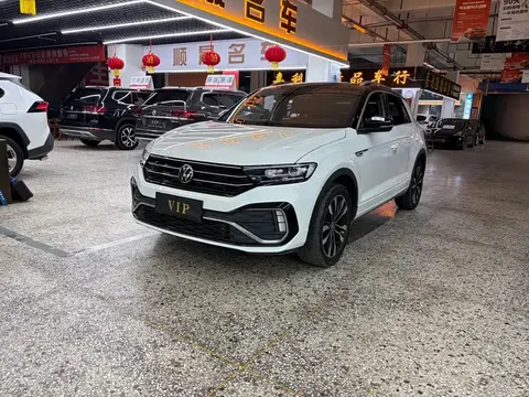 Volkswagen T-ROC 2023 купить в Москве