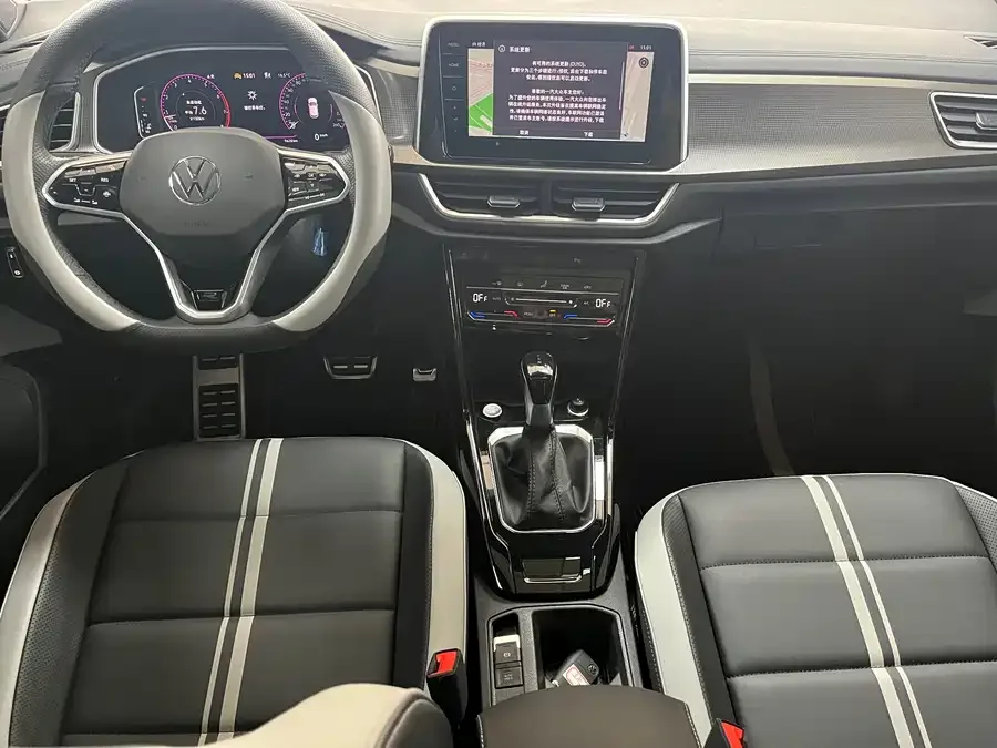 Volkswagen T-ROC T-ROC 2023 300TSI DSG 2WD Chenguang Edition 2023 — миниатюра 2