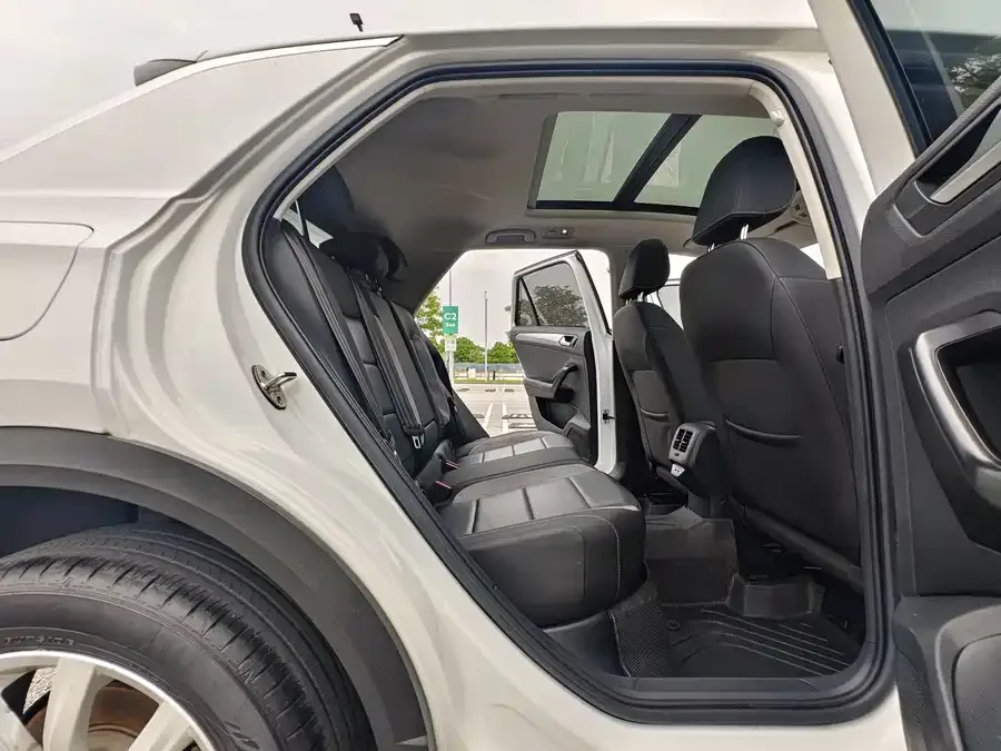 Volkswagen T-ROC T-ROC 2022 280TSI DSG 2WD Elite PLUS 2022 — миниатюра 5