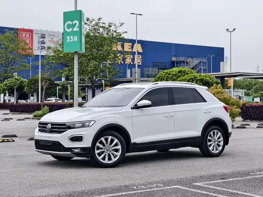 Volkswagen T-ROC T-ROC 2022 280TSI DSG 2WD Elite PLUS 2022 — фото 1, купить с доставкой в Москву