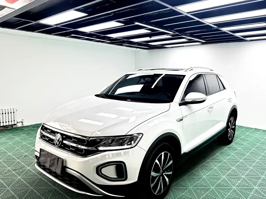 Volkswagen T-ROC T-ROC 2023 280TSI DSG 2WD Time Edition 2023 — фото 1, купить с доставкой в Москву