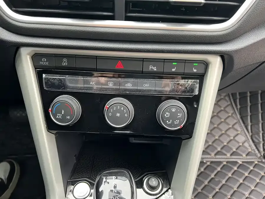 Volkswagen T-ROC T-ROC 2023 280TSI DSG 2WD Time Edition 2023 — миниатюра 5