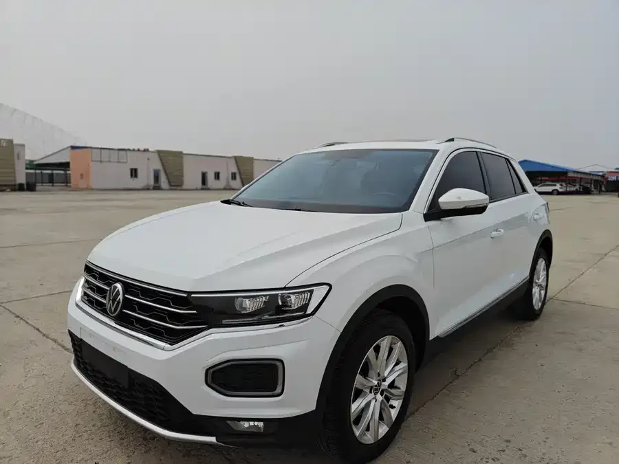 Volkswagen T-ROC T-ROC 2022 280TSI DSG 2WD Elite PLUS 2022 — фото 1, купить с доставкой в Москву